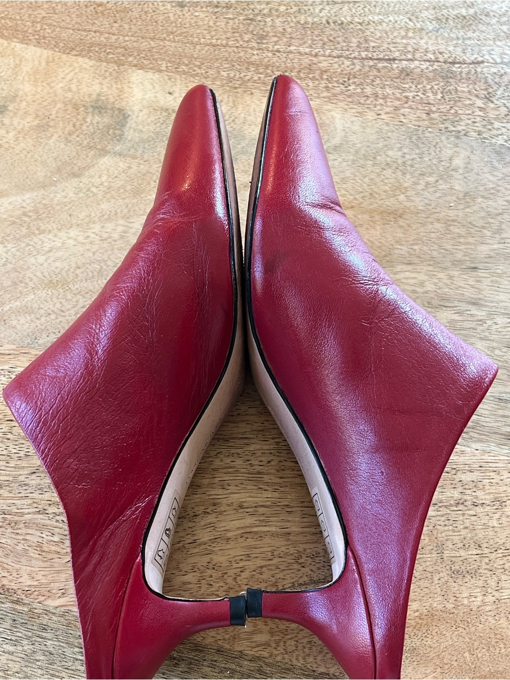 Pour La Victoire Korrine Red Leather Mule size 8 Kitten Heel Pointed Toe - Picture 7 of 10